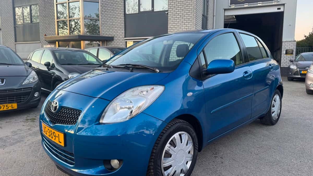 Toyota Yaris (2005) — foto 1
