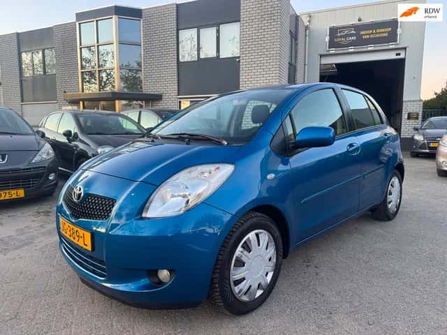Toyota Yaris (2005) — foto 1