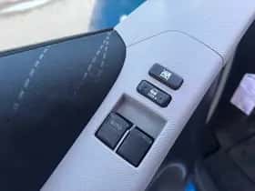 Toyota Yaris (2005) thumbnail 12