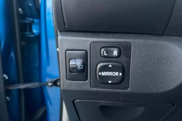 Toyota Yaris (2005) thumbnail 15