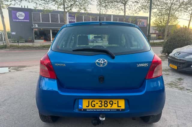 Toyota Yaris (2005) thumbnail 6