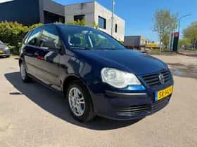 Volkswagen Polo (2008) thumbnail 2