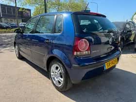 Volkswagen Polo (2008) thumbnail 4
