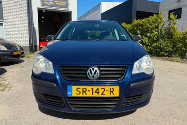 Volkswagen Polo (2008) thumbnail 5