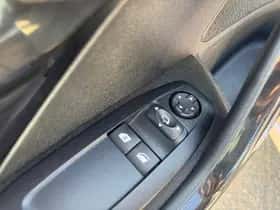 Peugeot 208 (2012) thumbnail 15