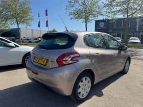 Peugeot 208 (2012) thumbnail 3