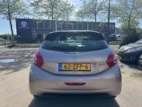 Peugeot 208 (2012) thumbnail 6