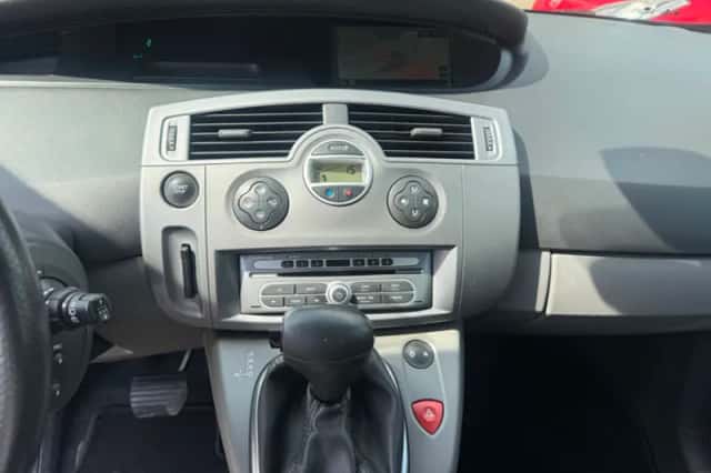 Renault Grand Scénic (2007) thumbnail 16