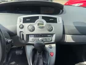 Renault Grand Scénic (2007) thumbnail 16
