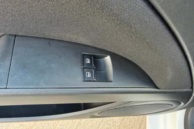 SEAT Leon (2009) thumbnail 14