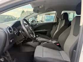 SEAT Leon (2009) thumbnail 9