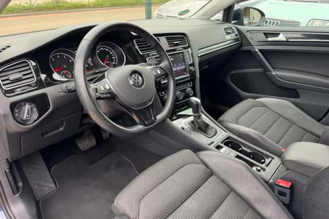 Volkswagen Golf (2015) thumbnail 11