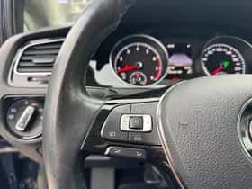 Volkswagen Golf (2015) thumbnail 16