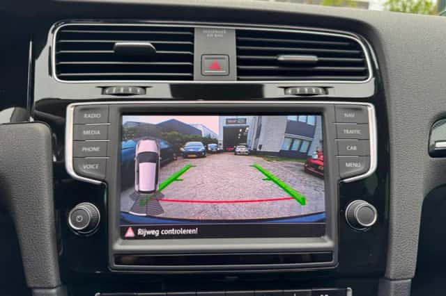 Volkswagen Golf (2015) thumbnail 22