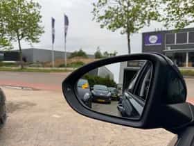 Volkswagen Golf (2015) thumbnail 23