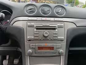 Ford S-Max (2007) thumbnail 16