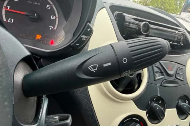 Ford Ka (2009) thumbnail 15