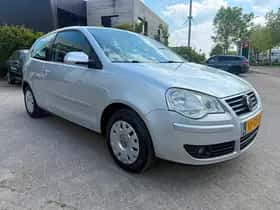 Volkswagen Polo (2006) thumbnail 2