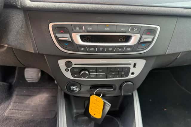 Renault Mégane (2015) thumbnail 15