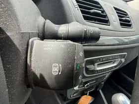 Renault Mégane (2015) thumbnail 23