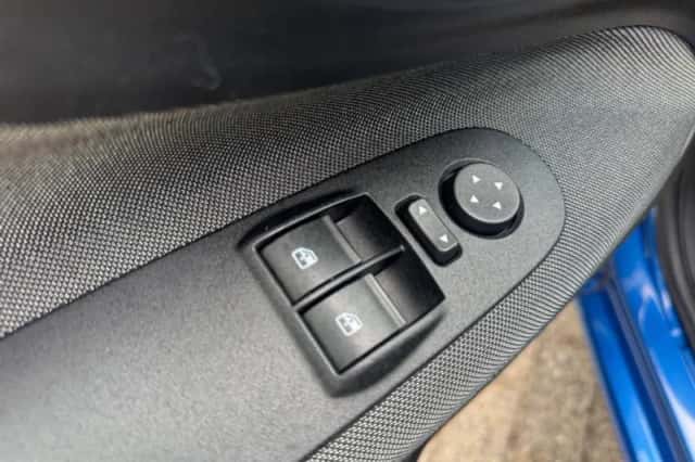 Fiat Punto (2010) thumbnail 13