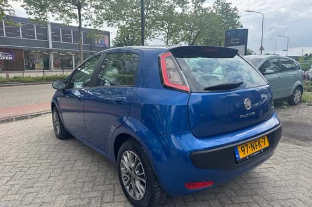 Fiat Punto (2010) thumbnail 4