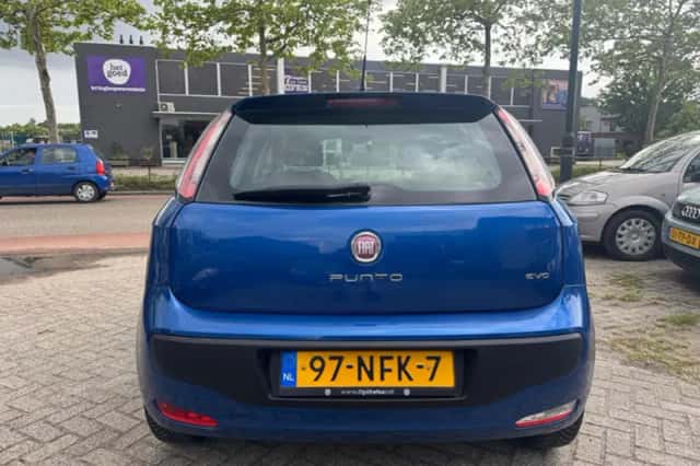 Fiat Punto (2010) thumbnail 6