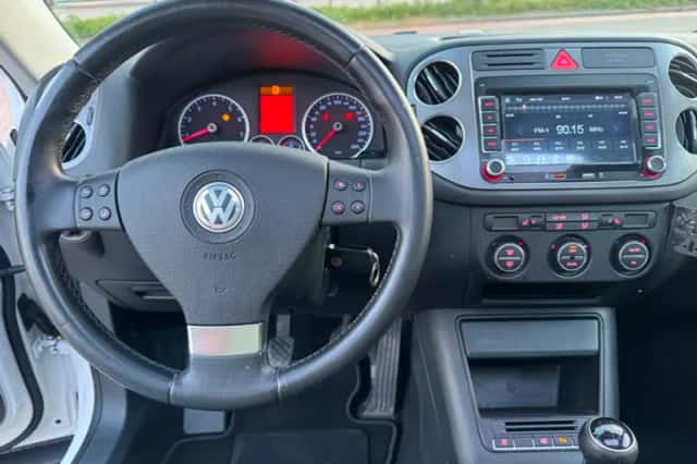 Volkswagen Tiguan (2009) thumbnail 13