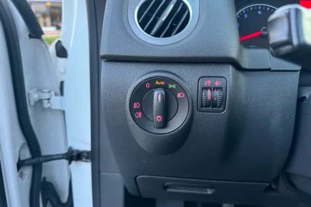 Volkswagen Tiguan (2009) thumbnail 20
