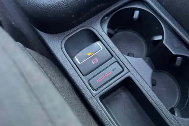 Volkswagen Tiguan (2009) thumbnail 23