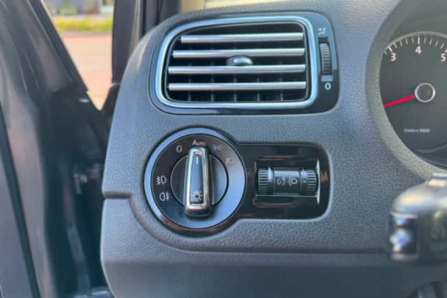 Volkswagen Polo (2013) thumbnail 22
