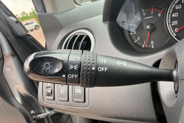 Suzuki Swift (2009) thumbnail 14