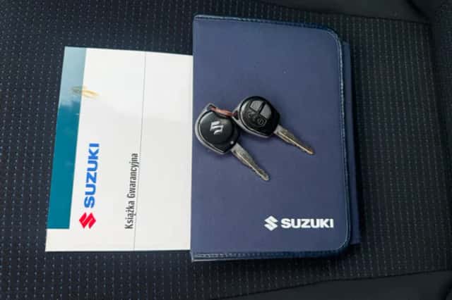 Suzuki Swift (2009) thumbnail 18