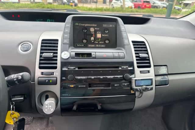 Toyota Prius (2005) thumbnail 15