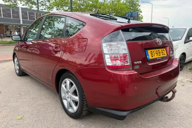 Toyota Prius (2005) thumbnail 4