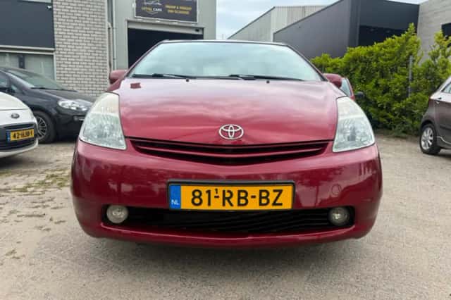 Toyota Prius (2005) thumbnail 5