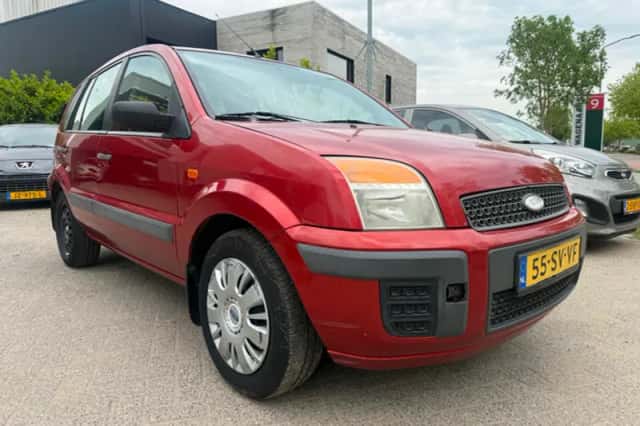 Ford Fusion (2006) thumbnail 2