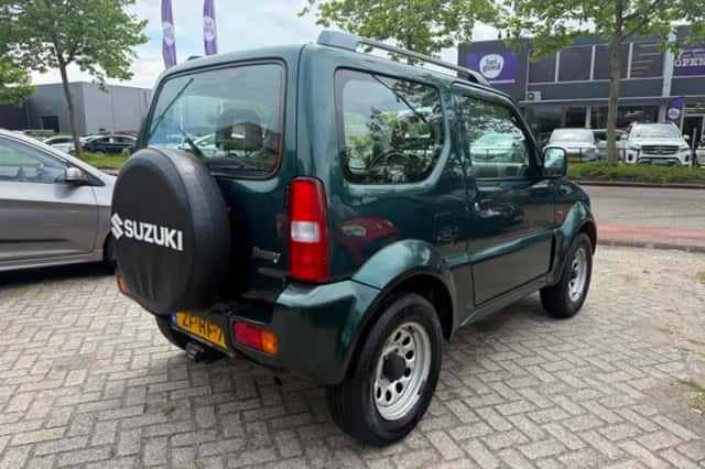 Suzuki Jimny (1999) thumbnail 3