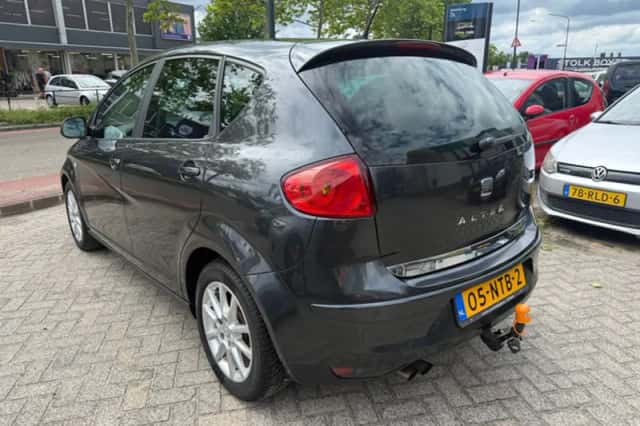 SEAT Altea (2010) thumbnail 3