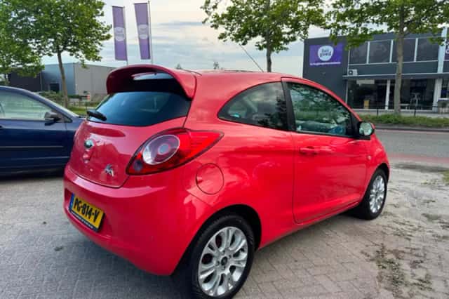 Ford Ka (2010) thumbnail 4
