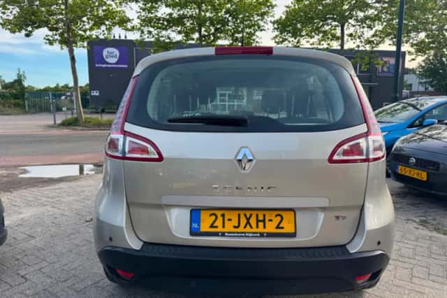 Renault Scénic (2009) thumbnail 6