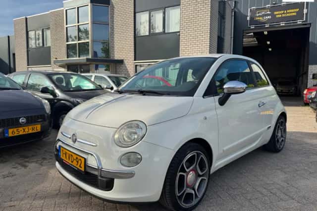 Fiat 500 (2009) thumbnail 1