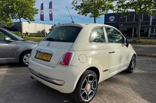 Fiat 500 (2009) thumbnail 4