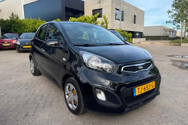Kia Picanto (2014) thumbnail 2