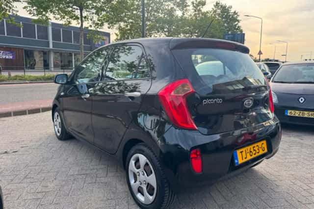Kia Picanto (2014) thumbnail 4