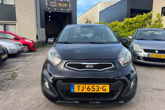 Kia Picanto (2014) thumbnail 5