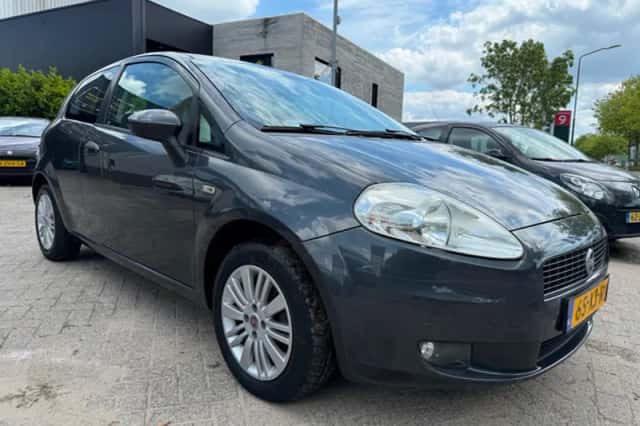 Fiat Grande Punto (2007) thumbnail 2