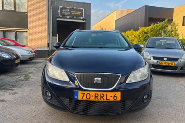 SEAT Ibiza (2011) thumbnail 5
