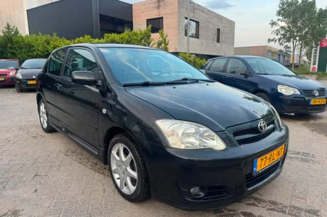 Toyota Corolla (2005) thumbnail 2