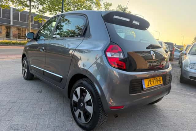 Renault Twingo (2016) thumbnail 3